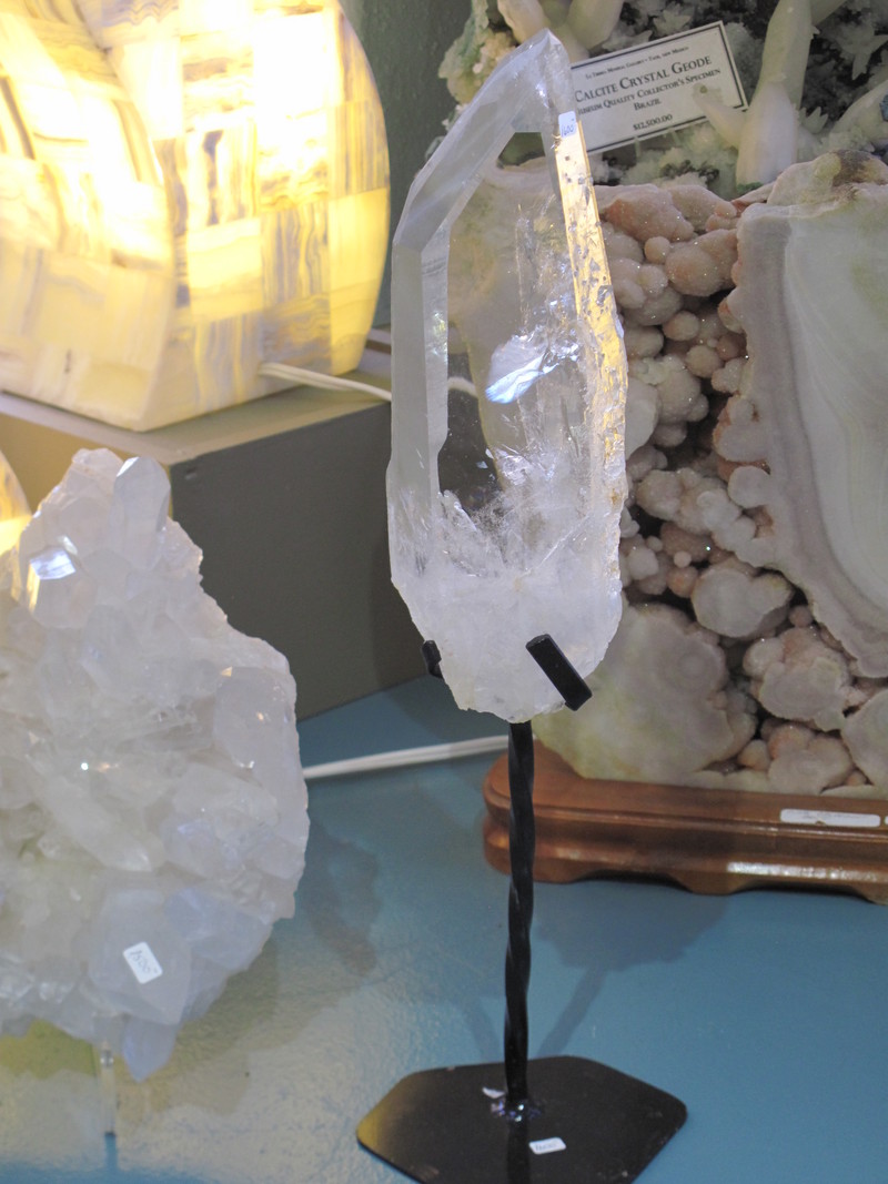 Geodes and Minerals | La Tierra Mineral Gallery | Taos, New Mexico